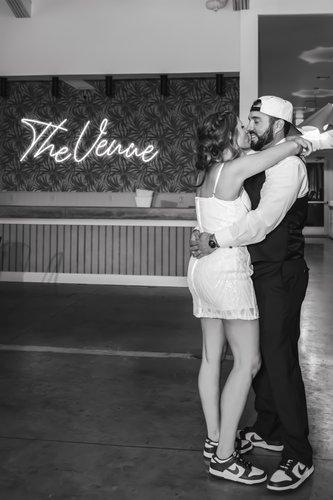 mobile - carousel-hero-element image-1